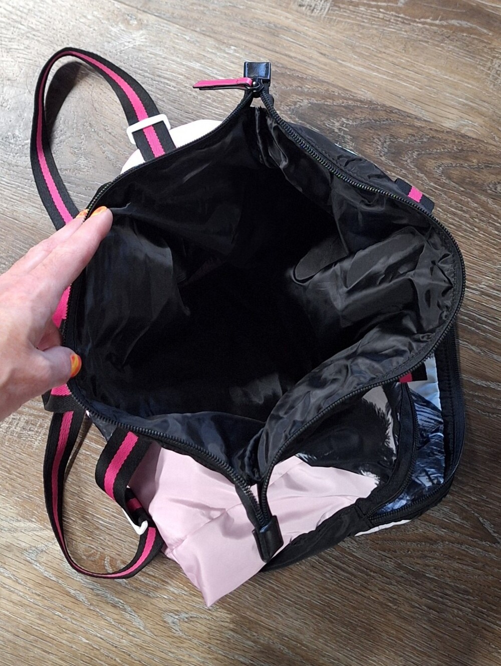 Victoria's Secret Dreamer Packable Tropical Palm Tree Backpack & Travel Bag - Picture 11 of 14